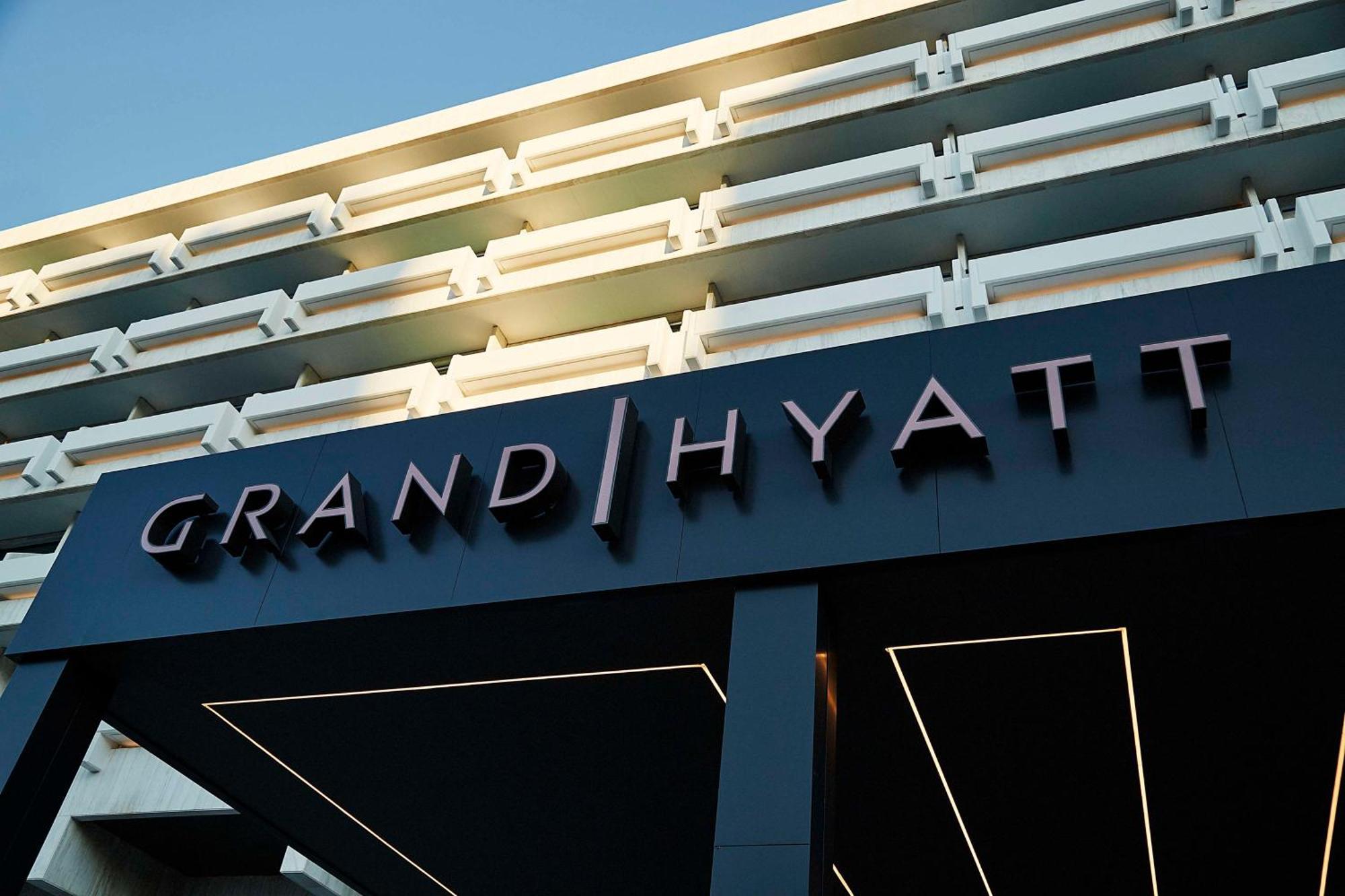 Отель Grand Hyatt Афины Экстерьер фото